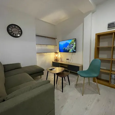 Bugibba Three Bedroom Fully Ac Apartment Next To The Sea *