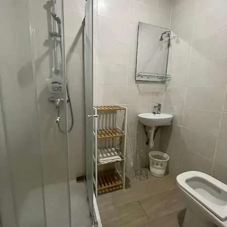 Bugibba Three Bedroom Fully Ac Apartment Next To The Sea 아파트