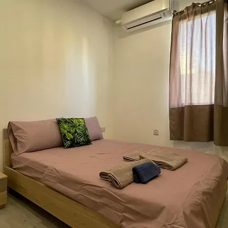 Bugibba Three Bedroom Fully Ac Apartment Next To The Sea